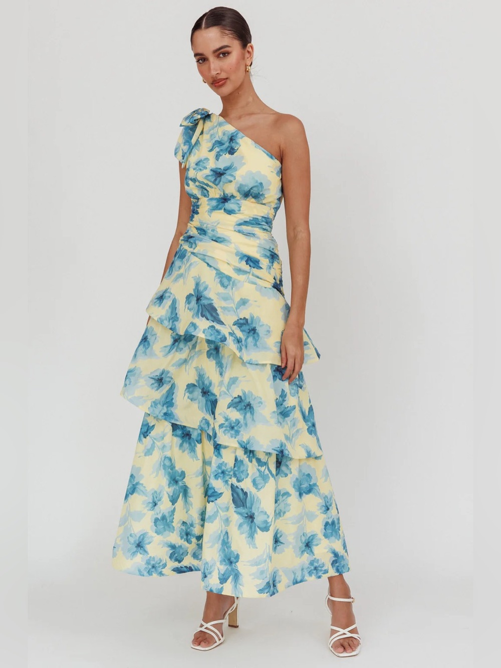 Selfie Leslie Saints and Secrets Kenny One Shoulder Tiered Floral Maxi Dress - Picture 6 of 6
